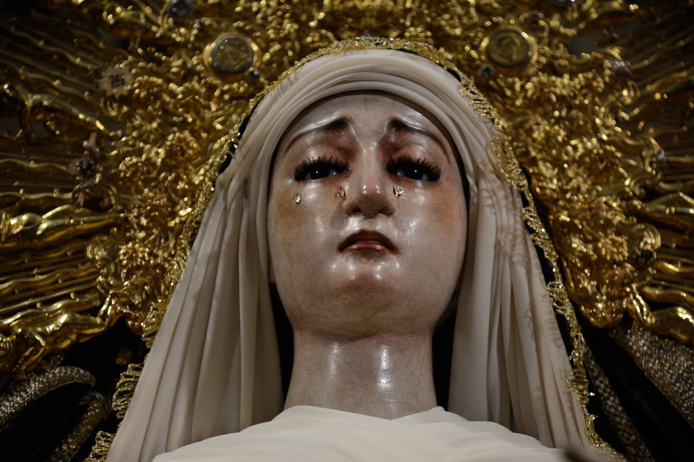 Galer A Del Besamanos De La Soledad De San Lorenzo